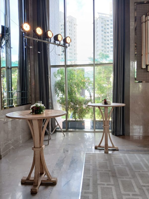 Wooden Curve cocktail table (30 Qty) - Image 6