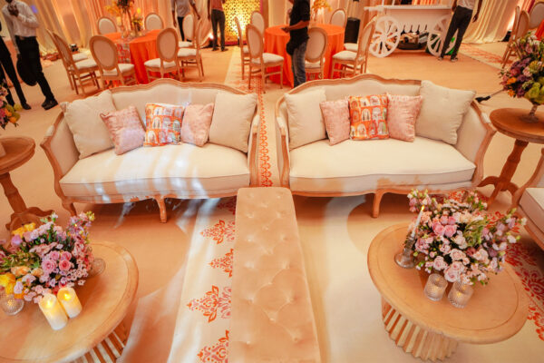 Vintage sofa 2 seater (Pcs 24) - Image 2
