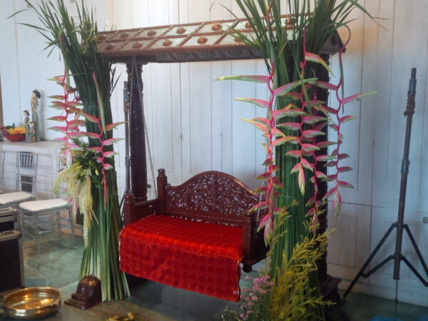 Wooden Carving Jhula (1 Qty) - Image 3
