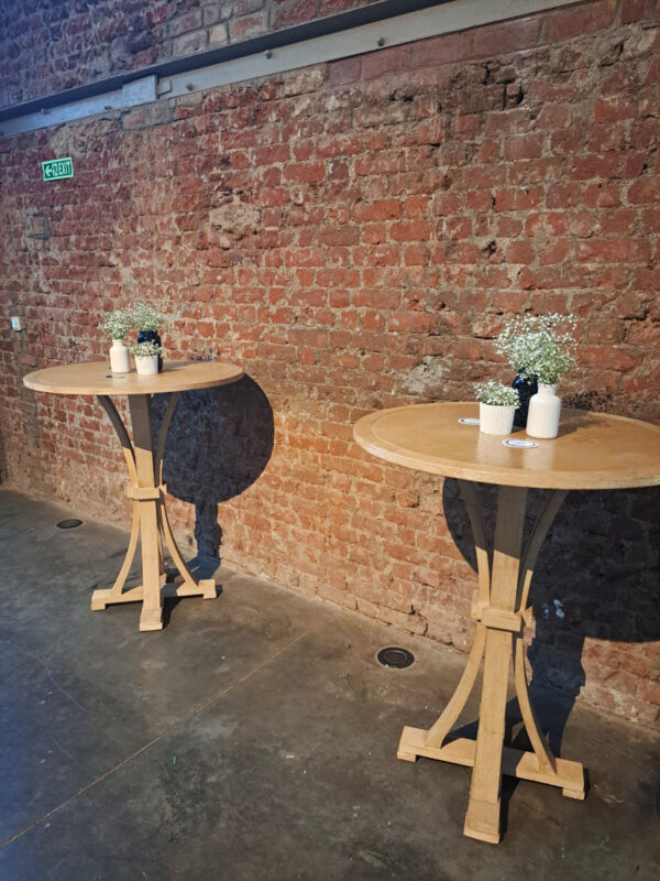 Wooden Curve cocktail table (30 Qty) - Image 2