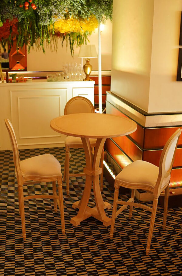 Wooden Curve cocktail table (30 Qty) - Image 3