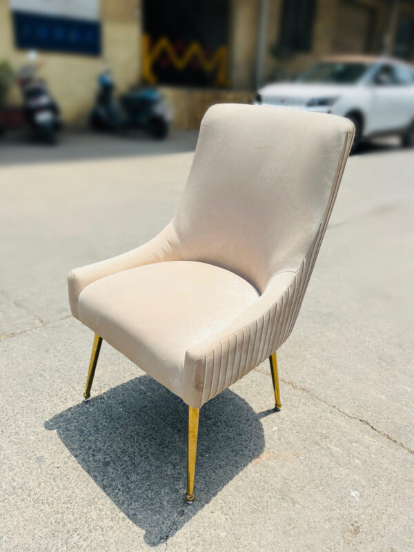 Club Chair (200) - Image 6